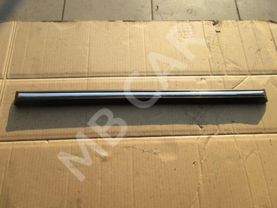 Молдинг двери MERCEDES-BENZ G-класс W463 рестайлинг 2 (2008 - 2012) фото 1 — Разборка Мерседес