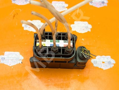 Блок клапанов пневмоподвески MERCEDES-BENZ S-класс W221 рестайлинг (2009 - 2013) &mdash; Разборка Мерседес