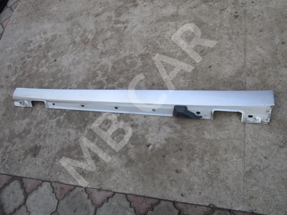 Порог пластиковый левый MERCEDES-BENZ E-класс W212/S212/C207/A207 рестайлинг (2013 - 2016) фото 1 — Разборка Мерседес