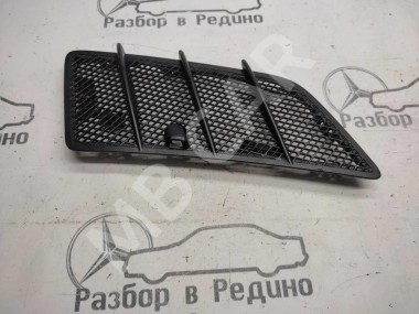 Решетка капота MERCEDES-BENZ M-класс W164 (2005 - 2008) — Разборка Мерседес