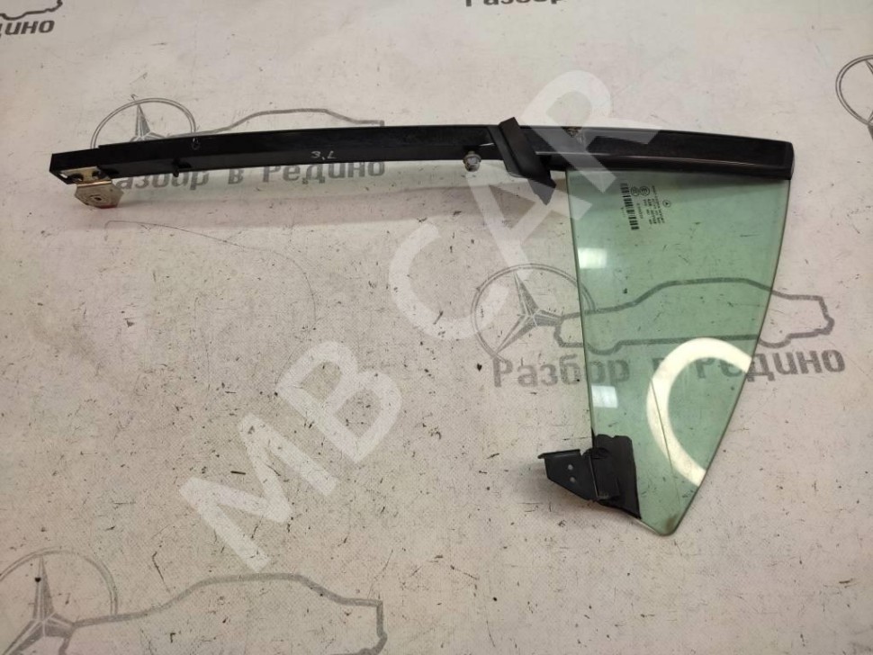 Стекло заднее левое MERCEDES-BENZ CLS-класс C219 (2004 - 2008) фото 1 — Разборка Мерседес