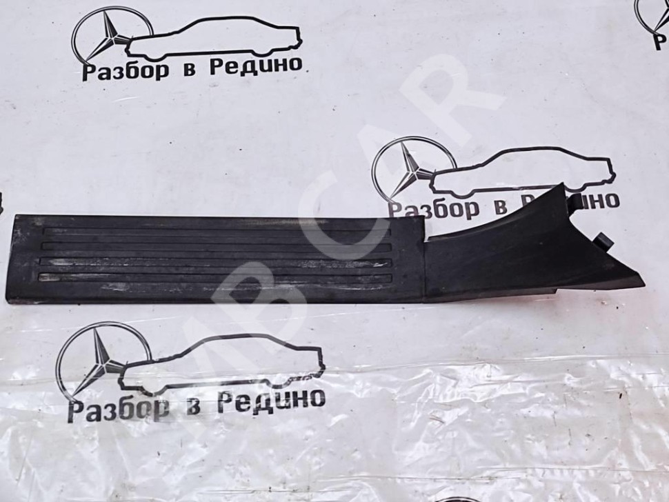 Накладка порога внутренняя MERCEDES-BENZ R-класс W251 (2005 - 2007) фото 1 &mdash; Разборка Мерседес