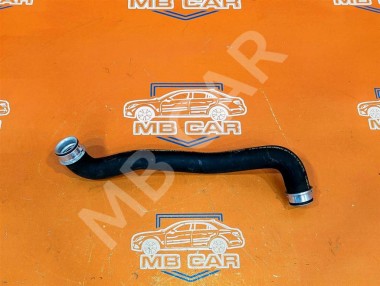 Патрубок радиатора MERCEDES-BENZ C-класс W204/S204 (2006 - 2011) — Разборка Мерседес