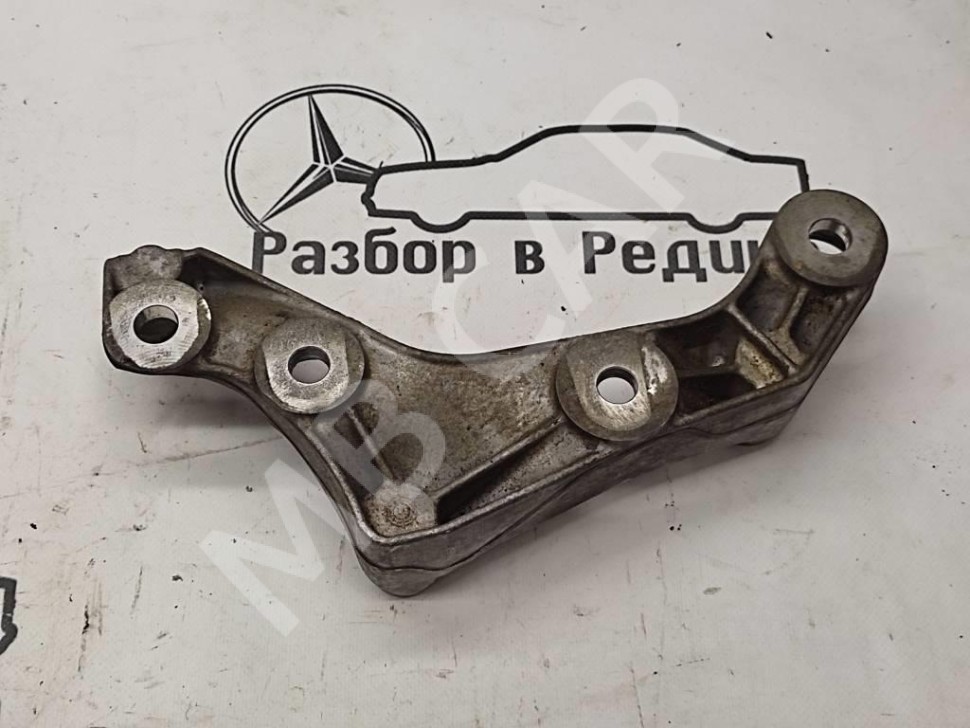 Кронштейн редуктора MERCEDES-BENZ C-класс W204/S204 (2006 - 2011) фото 1 &mdash; Разборка Мерседес