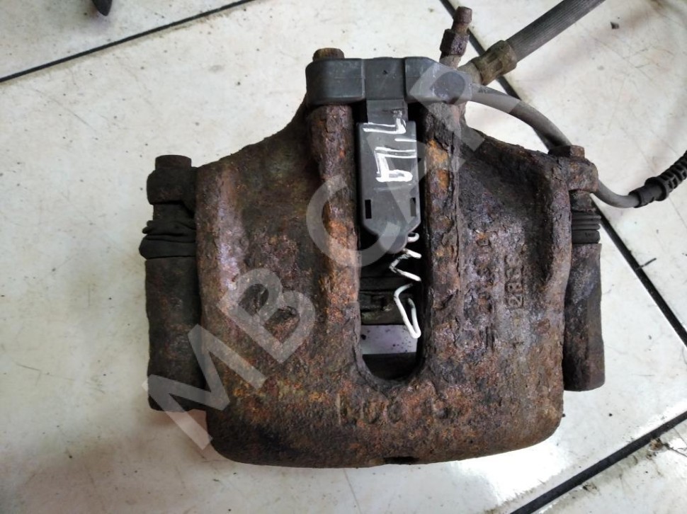 Суппорт передний левый MERCEDES-BENZ E-класс W124/S124/C124/A124 (1984 - 1997) фото 1 &mdash; Разборка Мерседес