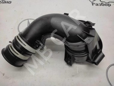 Патрубок впускного коллектора MERCEDES-BENZ C-класс W204/S204 (2006 - 2011) — Разборка Мерседес