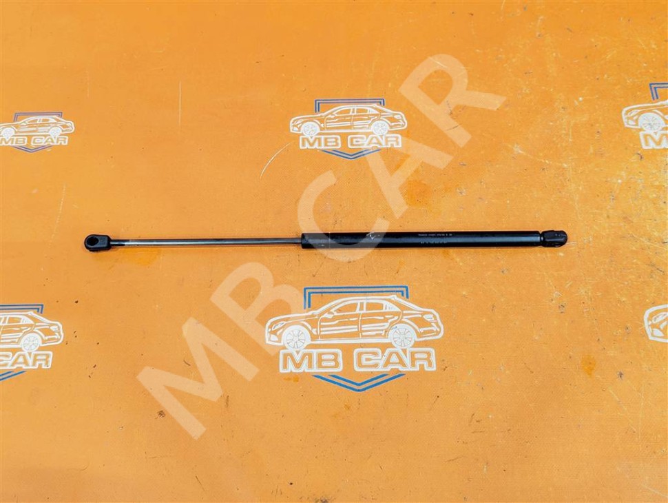 Амортизатор крышки багажника MERCEDES-BENZ A-класс W168 (1997 - 2001) фото 1 — Разборка Мерседес