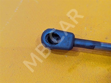 Амортизатор крышки багажника MERCEDES-BENZ A-класс W168 (1997 - 2001) — Разборка Мерседес