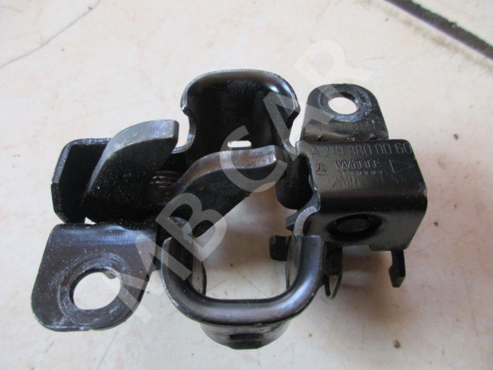 Замок капота MERCEDES-BENZ C-класс W203/S203/CL203 рестайлинг (2004 - 2008) фото 1 — Разборка Мерседес