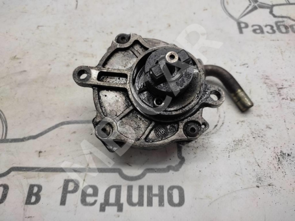 Насос вакуумный MERCEDES-BENZ Vito W638 (1996 - 2003) фото 1 &mdash; Разборка Мерседес