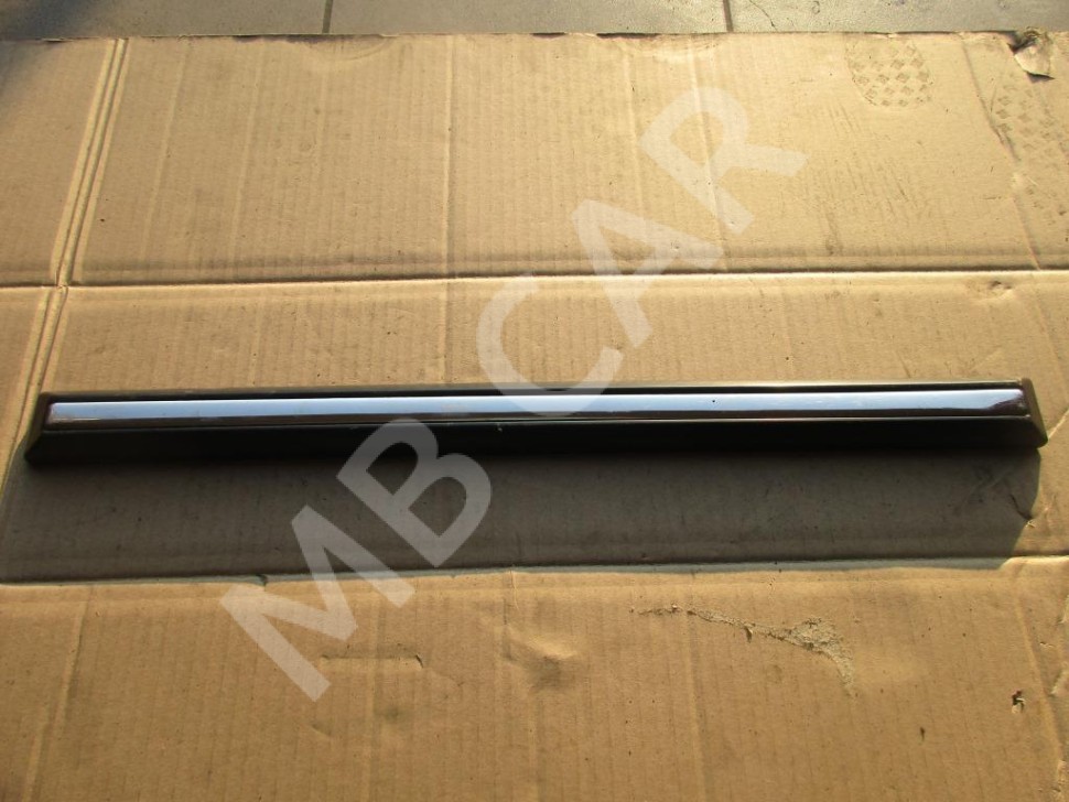 Молдинг двери MERCEDES-BENZ G-класс W463 рестайлинг 2 (2008 - 2012) фото 1 — Разборка Мерседес