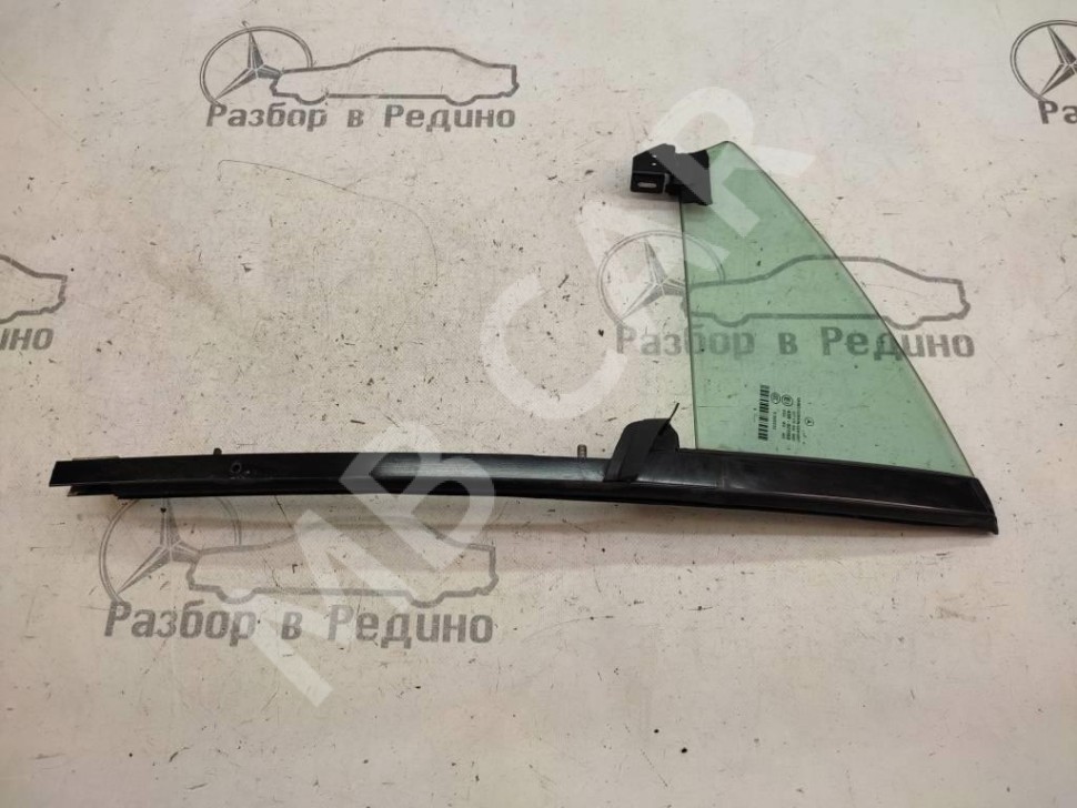 Стекло заднее правое MERCEDES-BENZ CLS-класс C219 (2004 - 2008) фото 1 — Разборка Мерседес