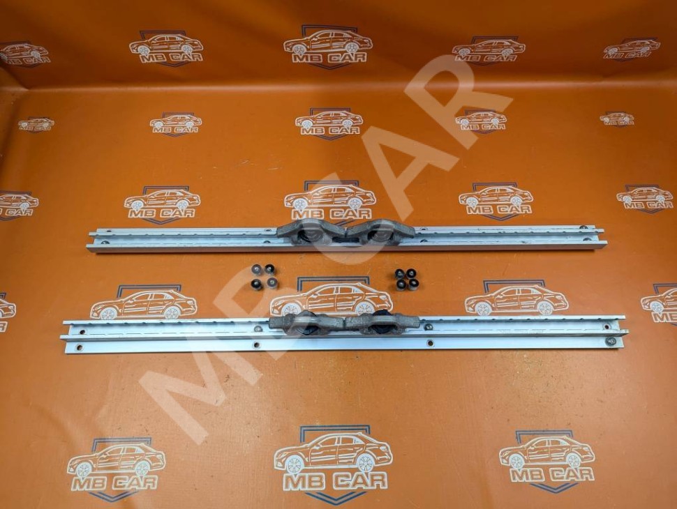 Направляющая шторки багажника MERCEDES-BENZ X-класс I (2017 - 2020) фото 1 — Разборка Мерседес