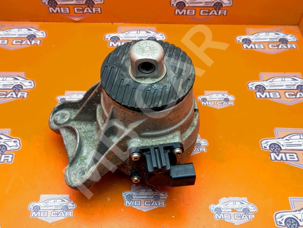 Опора двигателя MERCEDES-BENZ C-класс AMG W205/S205/C205/A205 (2014 - 2018) фото 1 &mdash; Разборка Мерседес