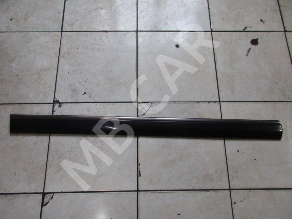 Молдинг двери MERCEDES-BENZ E-класс W210/S210 (1995 - 1999) фото 1 — Разборка Мерседес