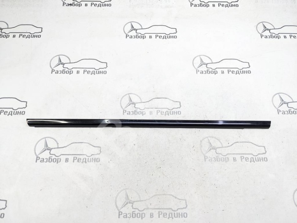 Молдинг стекла двери MERCEDES-BENZ GLC-класс AMG X253 (2016 - 2019) фото 1 &mdash; Разборка Мерседес