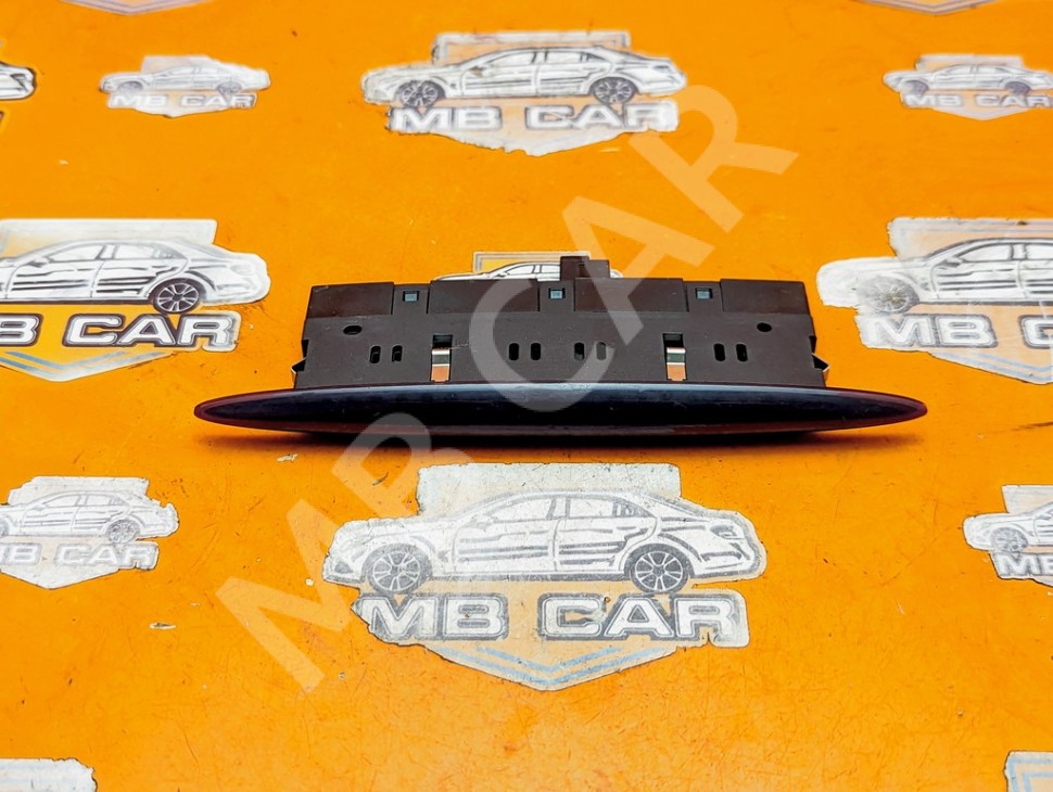 Индикатор парктроника MERCEDES-BENZ E-класс W211/S211 (2002 - 2006) фото 1 &mdash; Разборка Мерседес