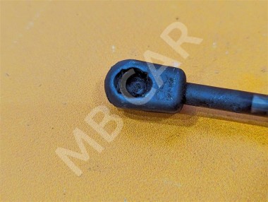 Амортизатор крышки багажника MERCEDES-BENZ A-класс W168 (1997 - 2001) — Разборка Мерседес