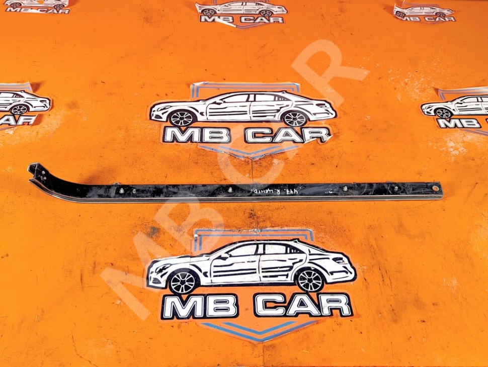 Шина скольжения сдвижной двери MERCEDES-BENZ V-класс W447 (2014 - 2025) фото 1 &mdash; Разборка Мерседес