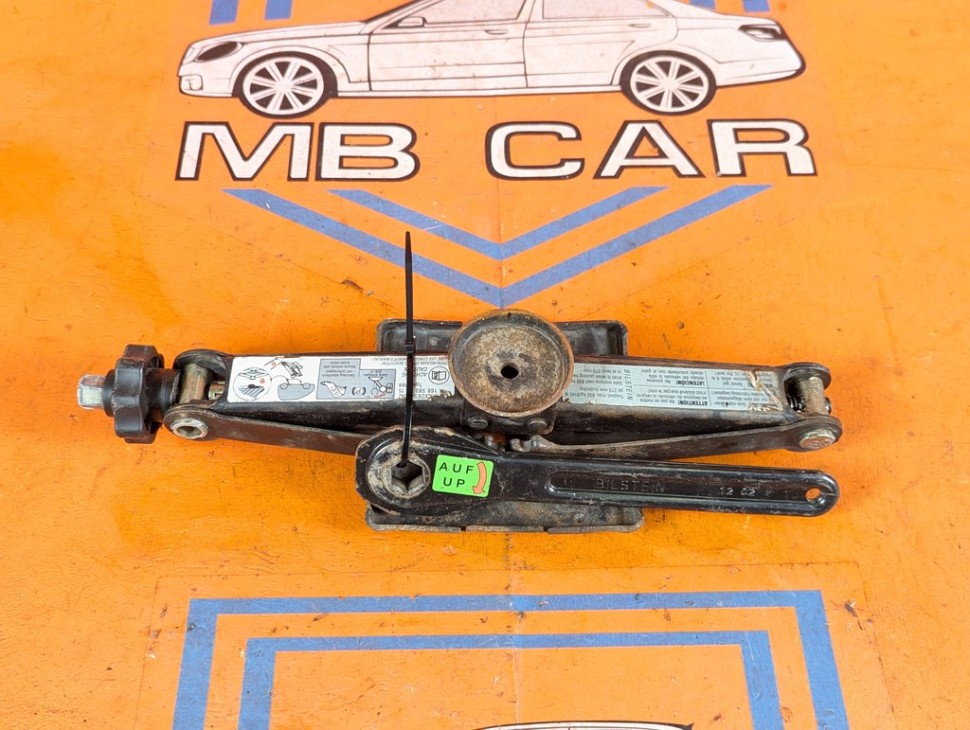 Домкрат MERCEDES-BENZ A-класс W168 рестайлинг (2001 - 2004) фото 1 &mdash; Разборка Мерседес