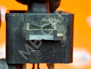 Кнопка регулировки зеркал MERCEDES-BENZ W124 W124/S124/C124/A124 (1984 - 1993) — Разборка Мерседес