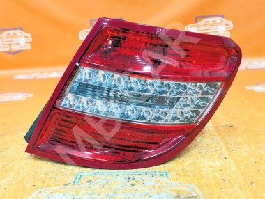Фонарь задний правый MERCEDES-BENZ C-класс W204/S204 (2006 - 2011) — Разборка Мерседес