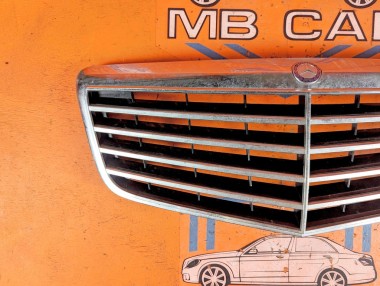 Решетка радиатора MERCEDES-BENZ E-класс W211/S211 рестайлинг (2006 - 2009) E 200 1.8 AT (184 л.с.) &mdash; Разборка Мерседес
