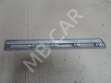 Молдинг двери MERCEDES-BENZ E-класс W210/S210 рестайлинг (1999 - 2003) — Разборка Мерседес