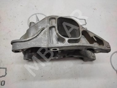 Опора двигателя задняя MERCEDES-BENZ CLA-класс C117/X117 (2013 - 2016) — Разборка Мерседес