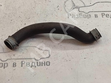 Патрубок радиатора MERCEDES-BENZ C-класс W204/S204 (2006 - 2011) — Разборка Мерседес