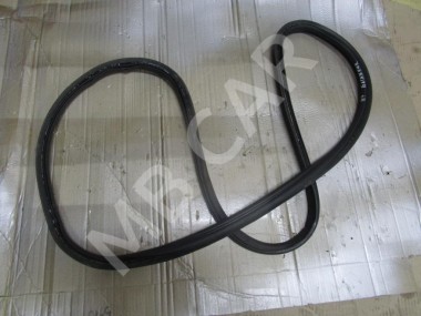 Уплотнитель крышки багажника MERCEDES-BENZ CLA-класс C117/X117 (2013 - 2016) — Разборка Мерседес