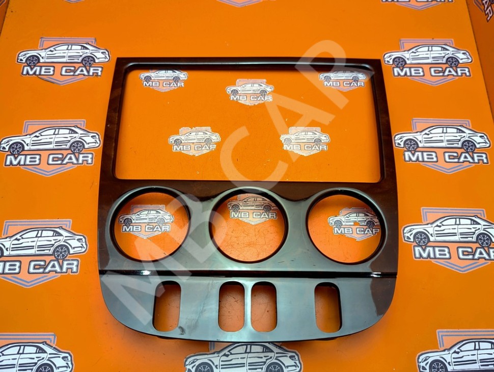 Накладка блока климата MERCEDES-BENZ M-класс W163 рестайлинг (2001 - 2005) фото 1 — Разборка Мерседес