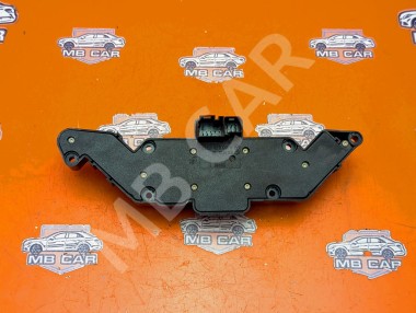 Кнопка сдвижного люка MERCEDES-BENZ M-класс W163 рестайлинг (2001 - 2005) — Разборка Мерседес