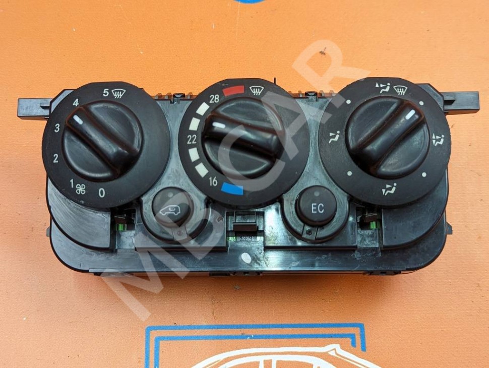 Панель управления климатом MERCEDES-BENZ A-класс W168 рестайлинг (2001 - 2004) фото 1 — Разборка Мерседес
