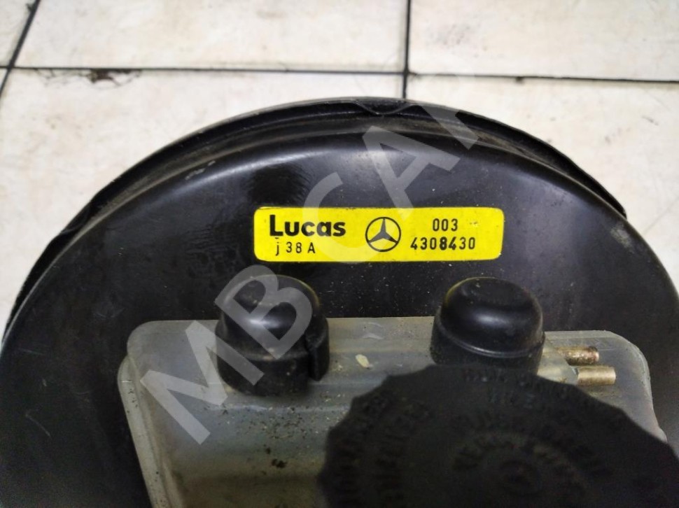 Вакуумный усилитель тормозов MERCEDES-BENZ W124 W124/S124/C124/A124 (1984 - 1993) фото 1 — Разборка Мерседес