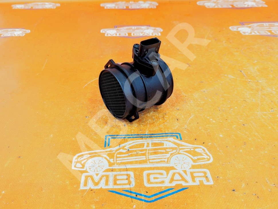 Расходомер MERCEDES-BENZ S-класс W220 (1998 - 2005) фото 1 — Разборка Мерседес