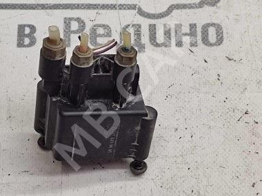 Блок клапанов пневмоподвески MERCEDES-BENZ R-класс W251 (2005 - 2007) — Разборка Мерседес