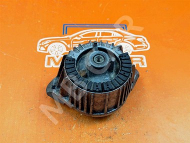 Опора двигателя MERCEDES-BENZ C-класс W204/S204 (2006 - 2011) — Разборка Мерседес