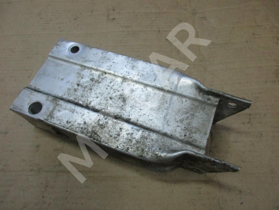 Кронштейн усилителя переднего бампера MERCEDES-BENZ C-класс W204/S204 (2006 - 2011) фото 1 — Разборка Мерседес