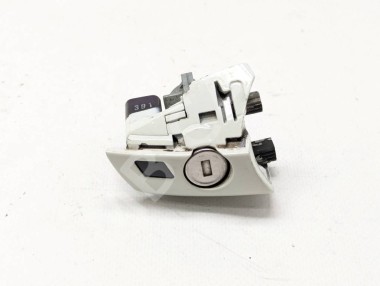 Личинки дверей MERCEDES-BENZ CLS-класс C218/X218 (2010 - 2014) — Разборка Мерседес