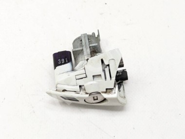 Личинки дверей MERCEDES-BENZ CLS-класс C218/X218 (2010 - 2014) — Разборка Мерседес