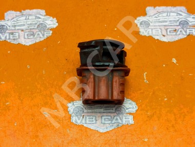 Клипса радиатора MERCEDES-BENZ E-класс W211/S211 (2002 - 2006) — Разборка Мерседес