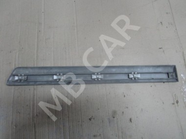 Молдинг двери MERCEDES-BENZ E-класс W210/S210 рестайлинг (1999 - 2003) — Разборка Мерседес