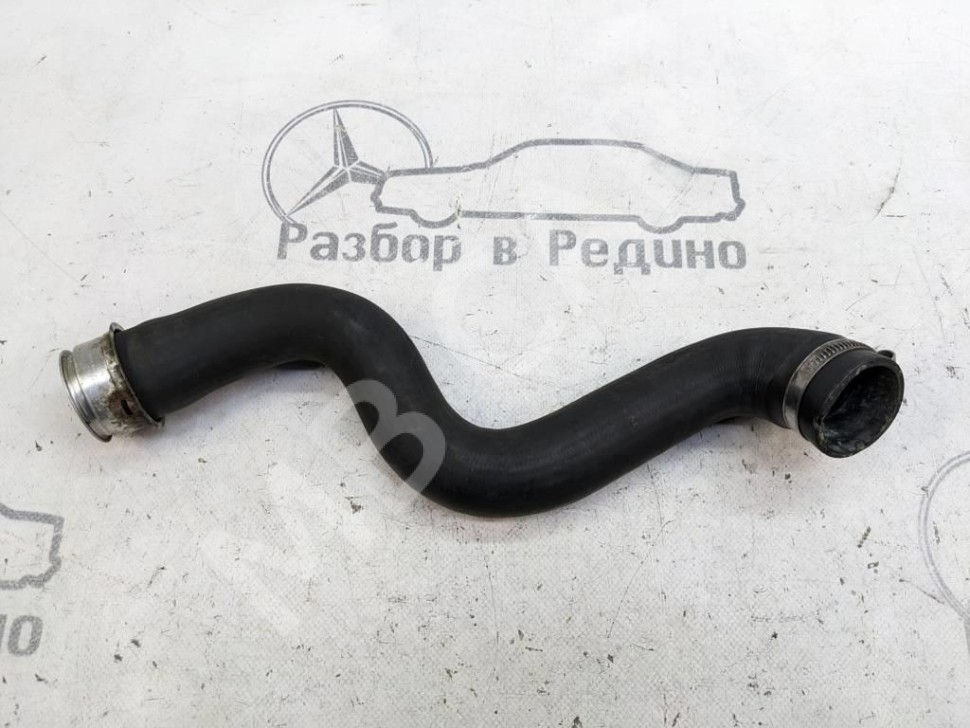 Патрубок радиатора MERCEDES-BENZ E-класс W211/S211 (2002 - 2006) фото 1 — Разборка Мерседес