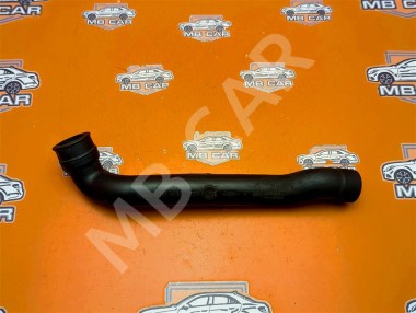 Трубка вентиляции картерных газов MERCEDES-BENZ C-класс W204/S204 (2006 - 2011) — Разборка Мерседес