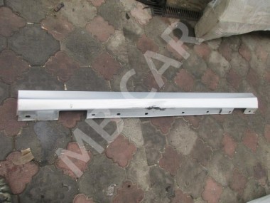 Порог пластиковый левый MERCEDES-BENZ C-класс W204/S204 (2006 - 2011) — Разборка Мерседес