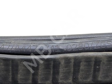 Уплотнитель дверного проема ( на кузове ) MERCEDES-BENZ V-класс W447 рестайлинг (2019 - 2025) — Разборка Мерседес