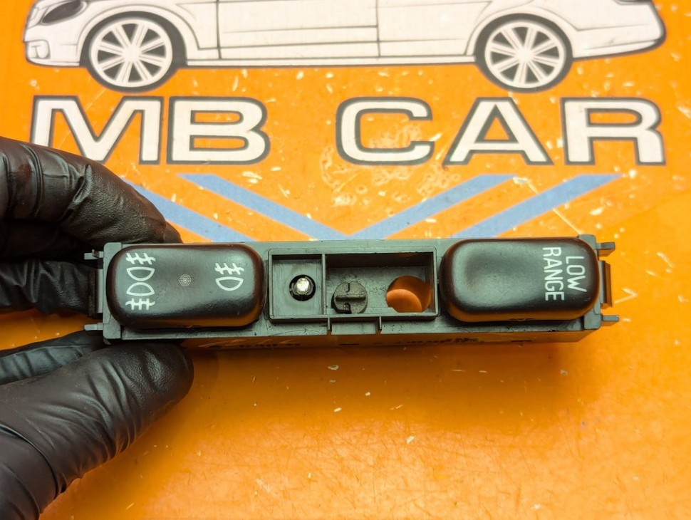 Кнопка блокировки мостов MERCEDES-BENZ M-класс W163 рестайлинг (2001 - 2005) фото 1 &mdash; Разборка Мерседес