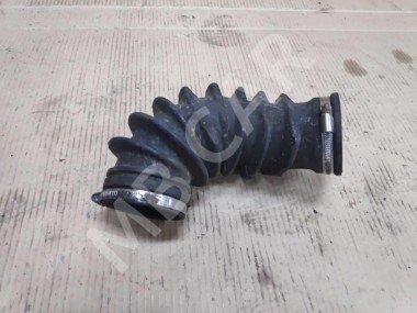 Патрубок воздушный MERCEDES-BENZ E-класс W124/S124/C124/A124 (1984 - 1997) — Разборка Мерседес