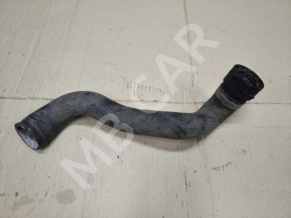Патрубок радиатора MERCEDES-BENZ S-класс W220 (1998 - 2005) фото 1 — Разборка Мерседес
